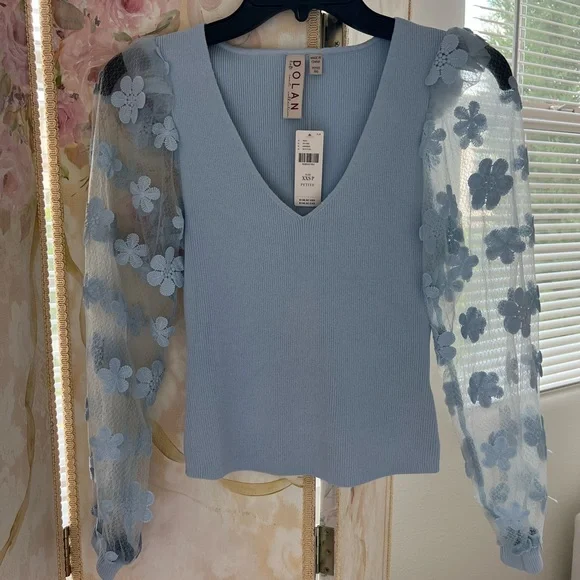 Anthropologie Dolan Sheer Sleeve Appliqué Sweater/NWT - Picture 3 of 5